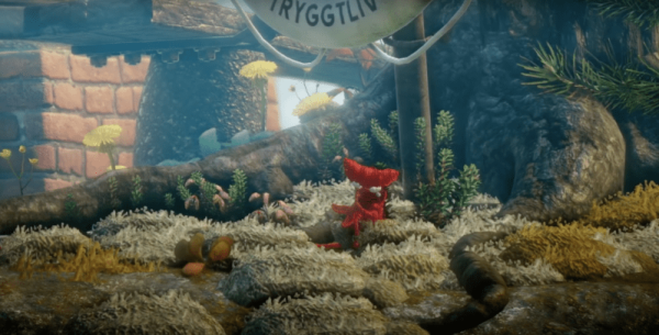 Unravel yarny fish sea hug