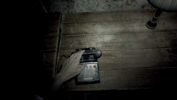 resident-evil-7-phone