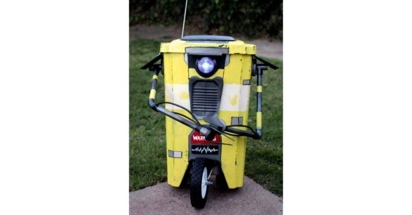 Claptrap Trash Can