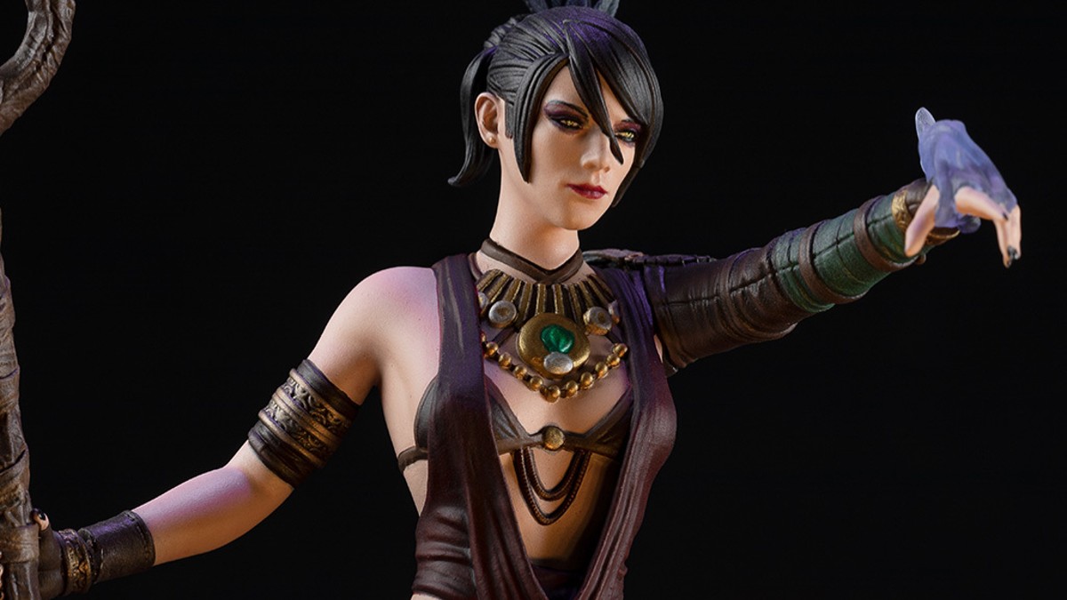 Dragon Age Morrigan statue