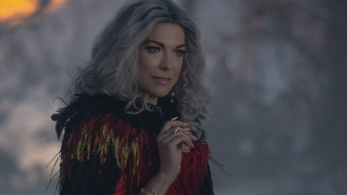 Hannah Waddingham as The Witch in HOCUS POCUS 2, exclusively on Disney+. Photo by Matt Kennedy. © 2022 Disney Enterprises, Inc. All Rights Reserved.