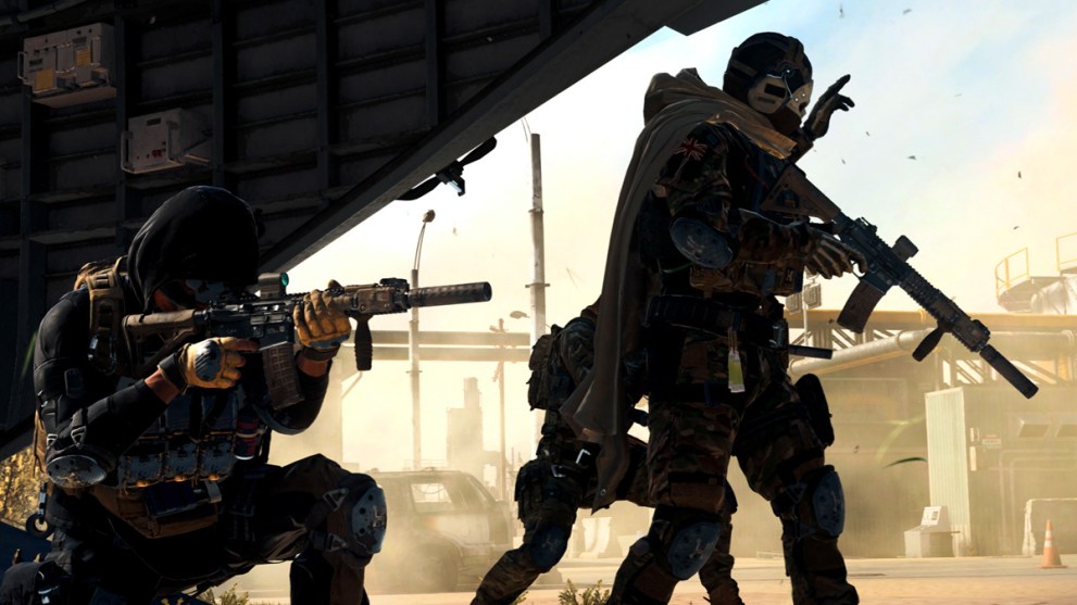 Warzone 2 and MW2 characters leaving dropship